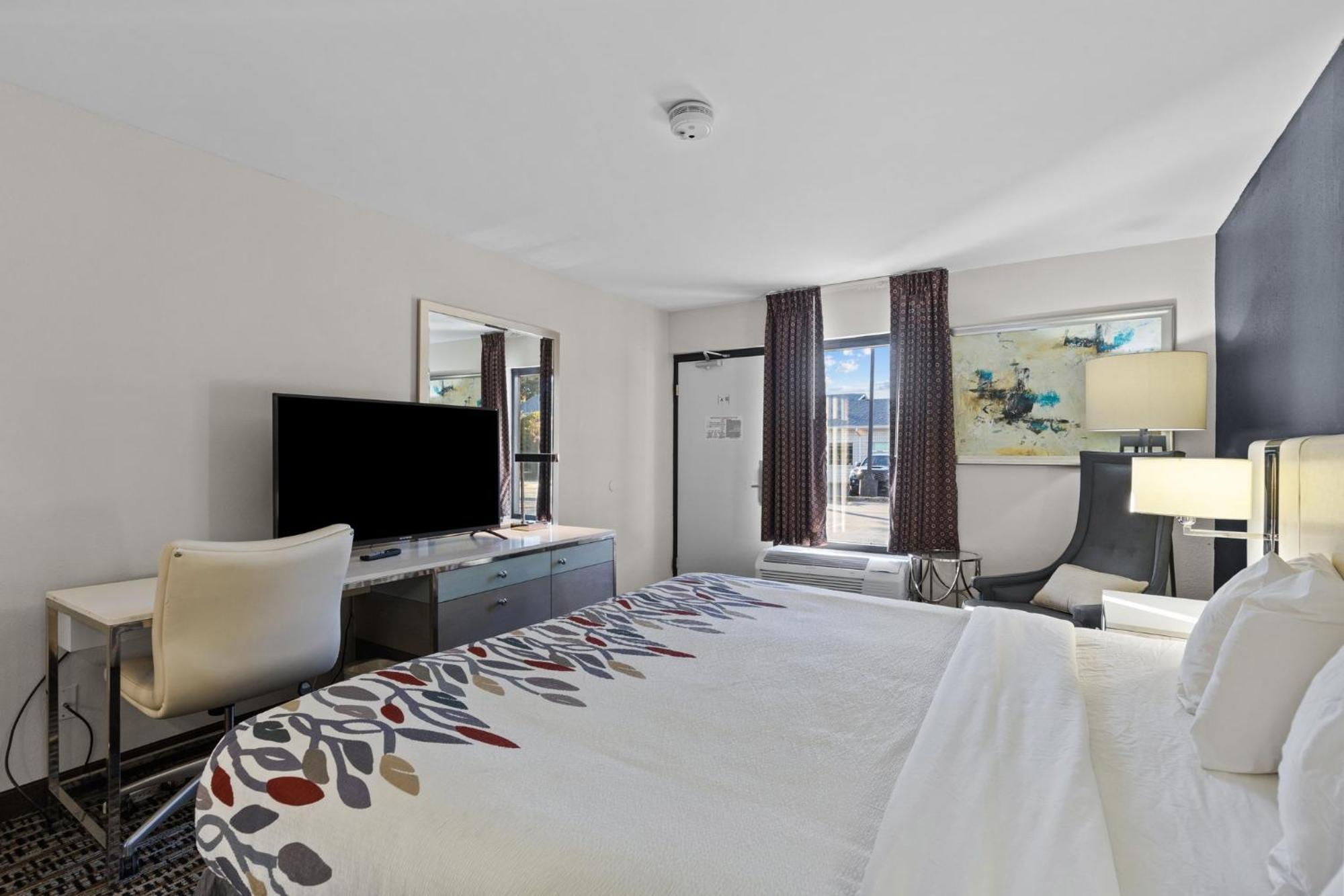 Garnet & Suites, Near Atlantic Beach Hotel Morehead City