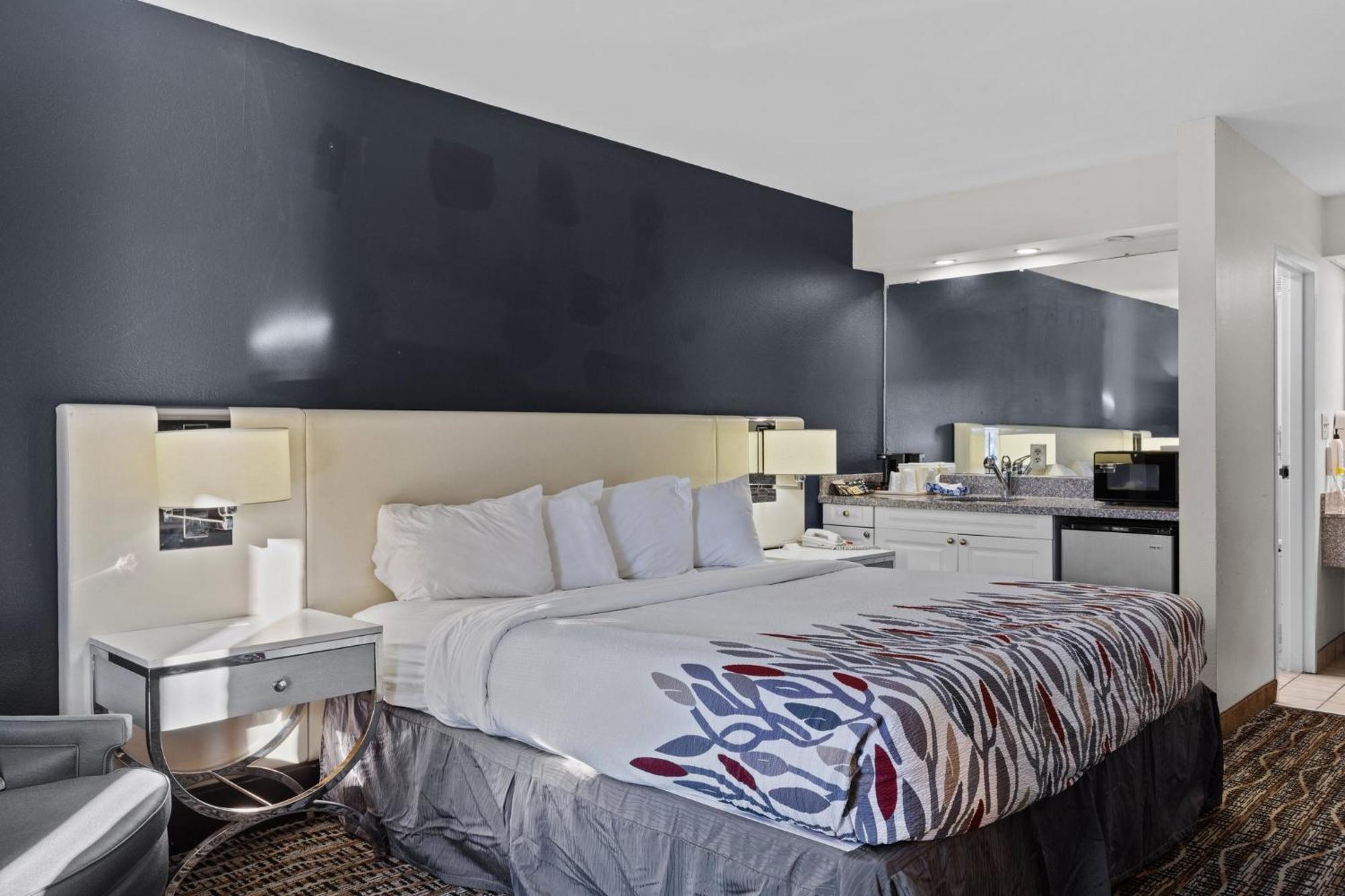 Garnet & Suites, Near Atlantic Beach